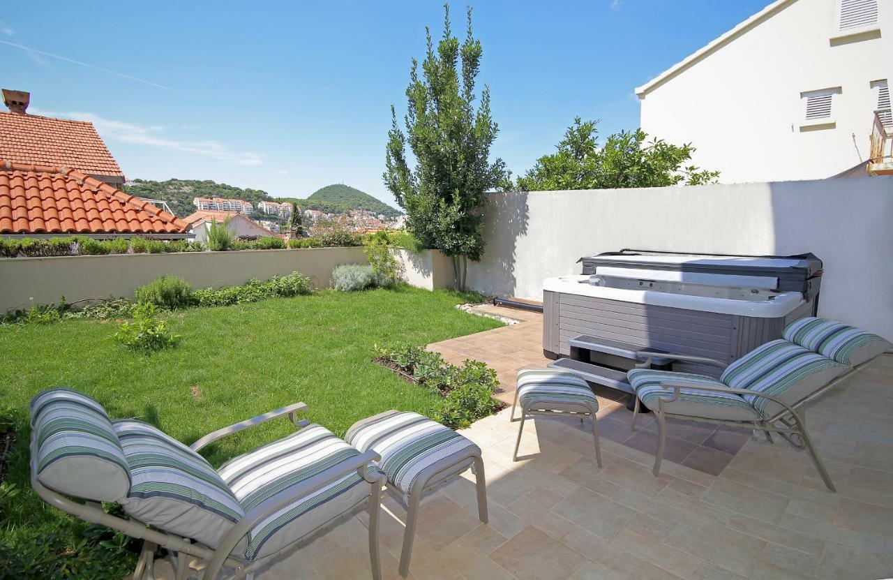 Appartement Abelia, Two Terraces, Hot Tub, Free Parking à Dubrovnik Extérieur photo