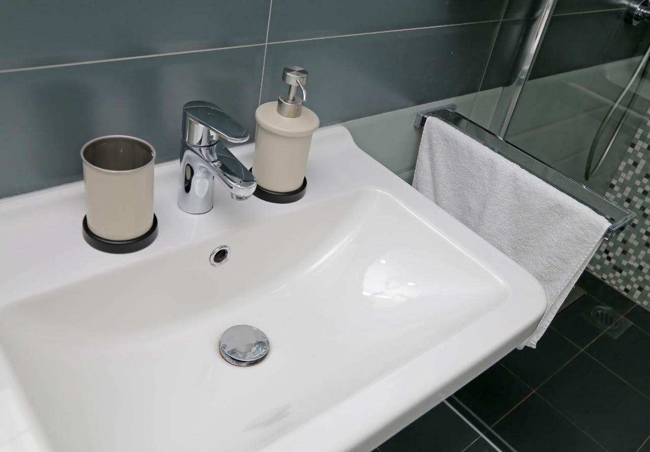 Appartement Abelia, Two Terraces, Hot Tub, Free Parking à Dubrovnik Extérieur photo