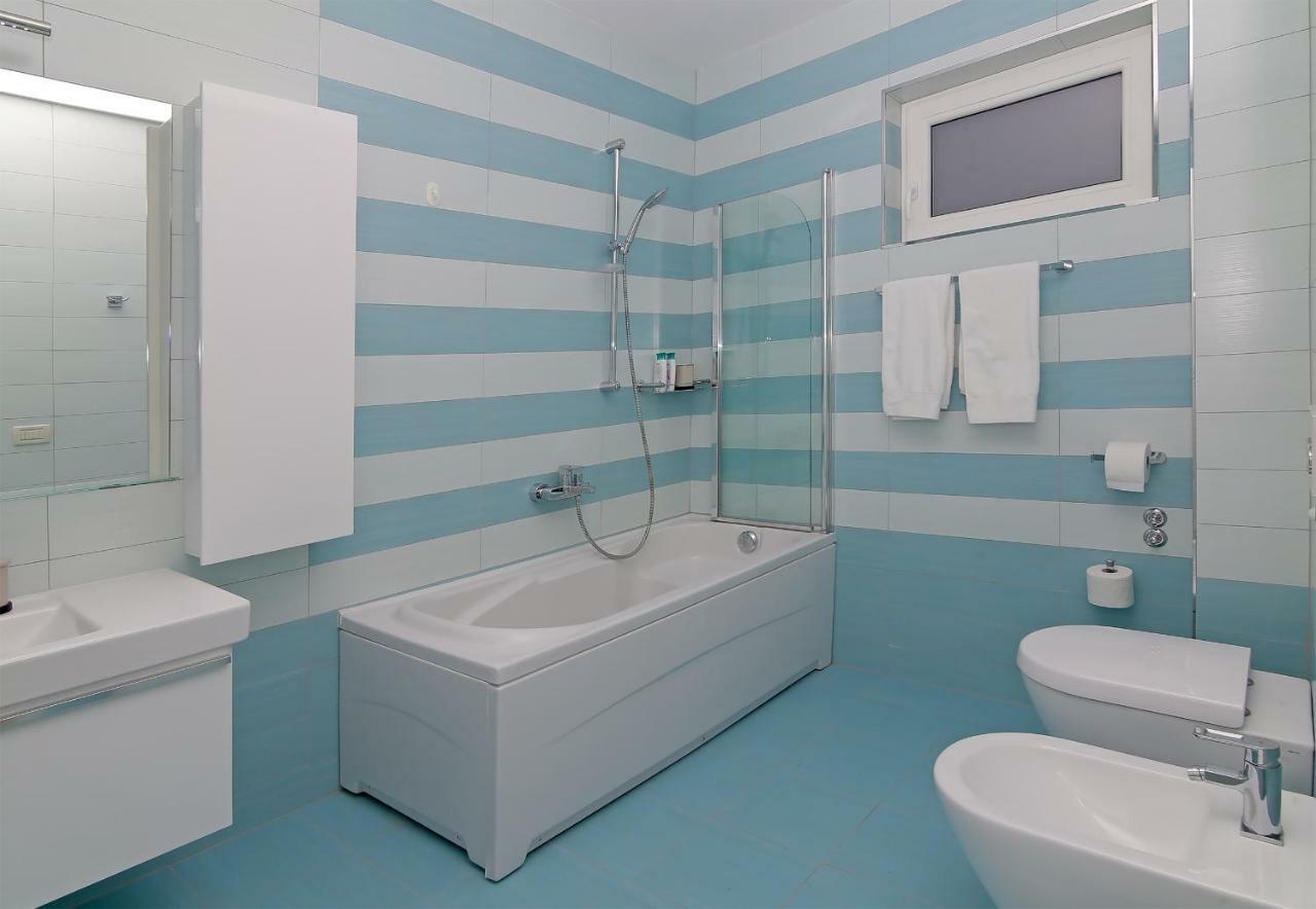 Appartement Abelia, Two Terraces, Hot Tub, Free Parking à Dubrovnik Extérieur photo