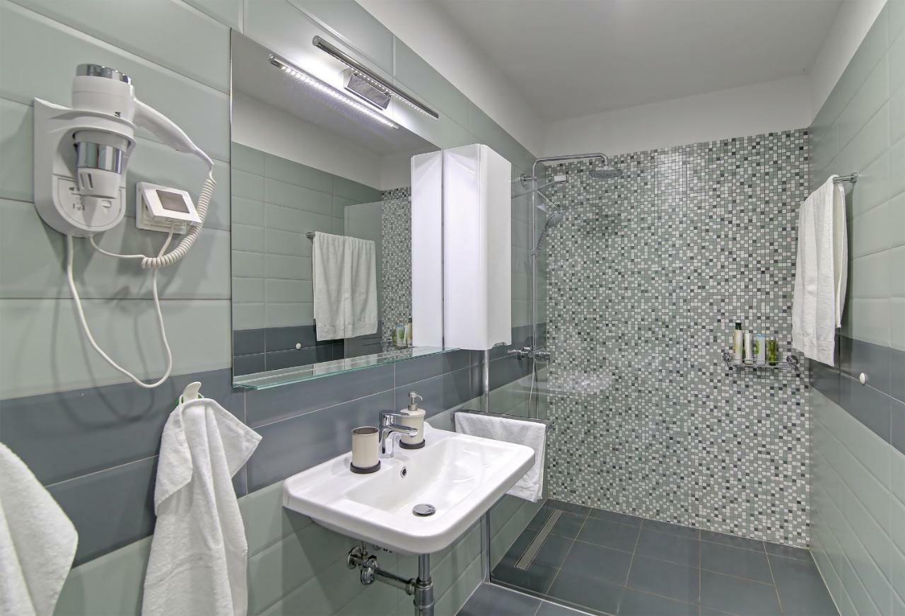 Appartement Abelia, Two Terraces, Hot Tub, Free Parking à Dubrovnik Extérieur photo