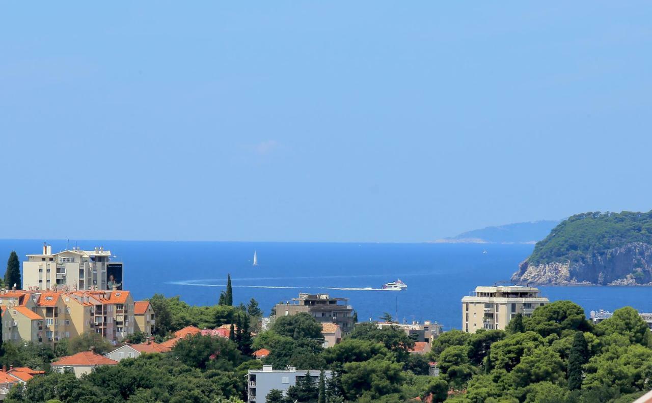 Appartement Abelia, Two Terraces, Hot Tub, Free Parking à Dubrovnik Extérieur photo